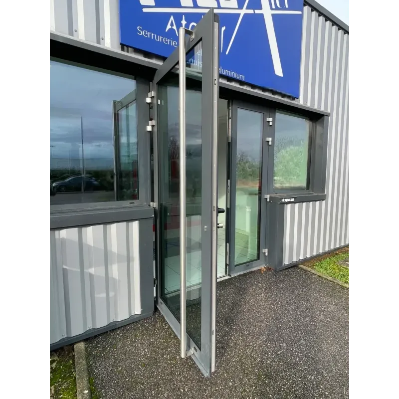 Poignée de tirage sur mesure - Système de fixation au choix